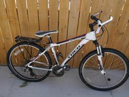 Trek 3 Series Bike