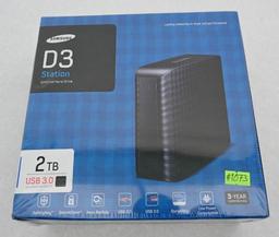 New Samsung 2TB USB 3.0 Station External Hard Drive