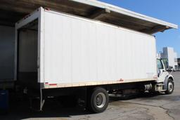 2014 Freightliner M2106 Truck