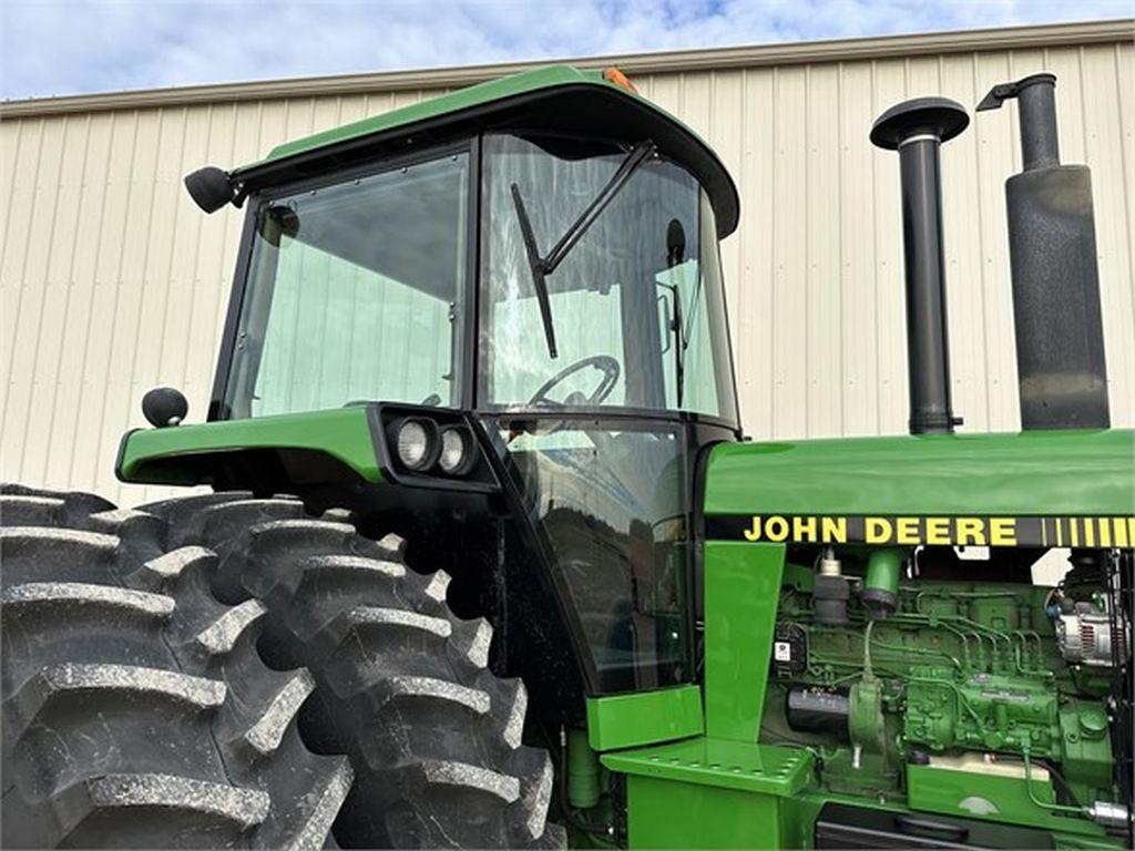 1992 JOHN DEERE 4455