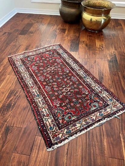 Small Area Rug with Geometric Pattern