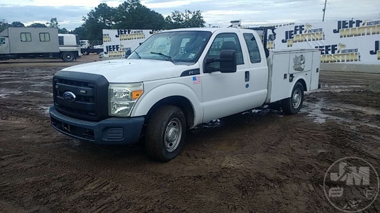2011 FORD F-250 S/A UTILITY TRUCK VIN: 1FD7X2A66BEC31396