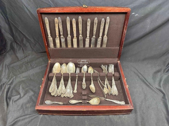 1847 Rogers Bros, W.M. Rogers Silver Plated Silverware w/case