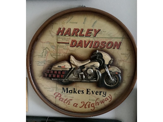 CIRCLE WALL ART WITH RAISED HARLEY DAVIDSON IN CENTER