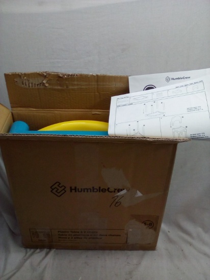 HumbleCrew Plastic Table and Chair Set for Children Ages 3-8