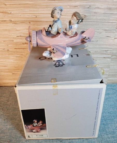 Lladro "Don't Look Down" Figurine in As is Box