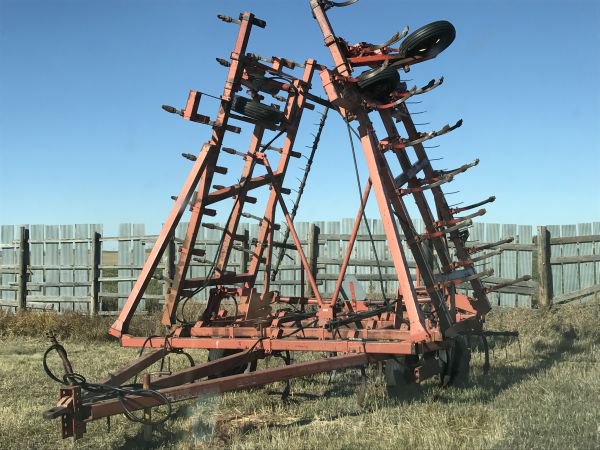 36’ Hesston field cultivator