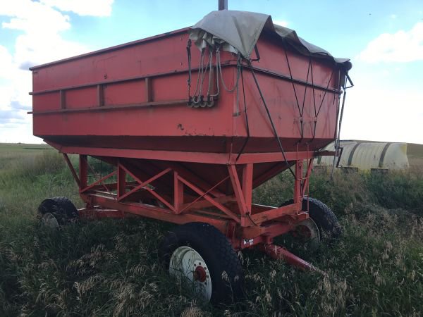 300 bu. Killbros gravity wagon