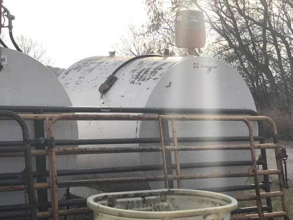 1000 gal fuel tank w/ GasBoy pump