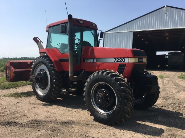 Case IH 7220 MFD tractor