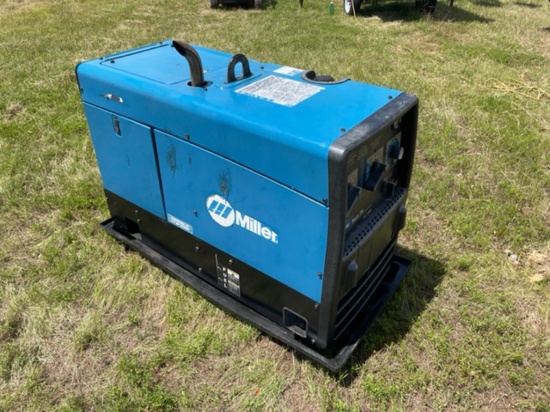 Miller Bobcat 250 Welder Generator 10500 watts 22 HP Gas Engine. This is our generator we use to p