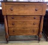 Early Gentleman's Chest - 44