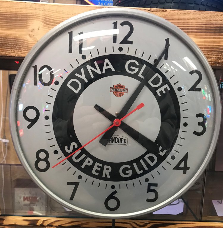 Harley-Davidson  Dyna-Glide    clock