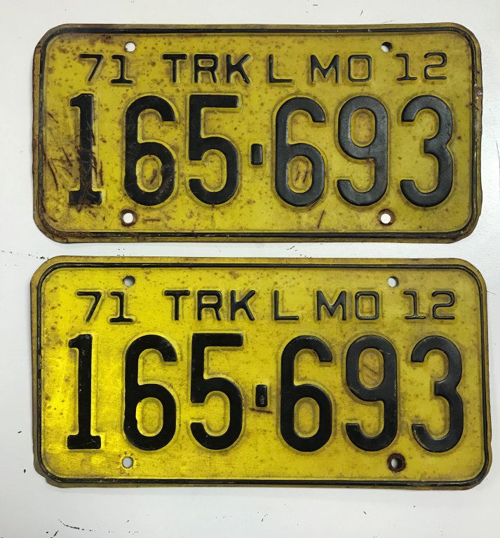 1971 MO Matching Set Of Truck Tags 6