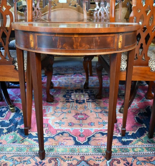 Charming Hekman Furn. Hepplewhite Style Satinwood Inlaid Mahogany Demilune Table