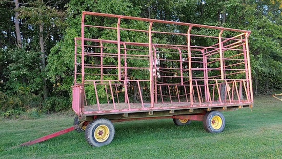 Pequea kicker bale wagon 8ft by 18ft