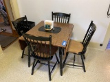 Drop Leaf Kitchen Table & 4-chairs