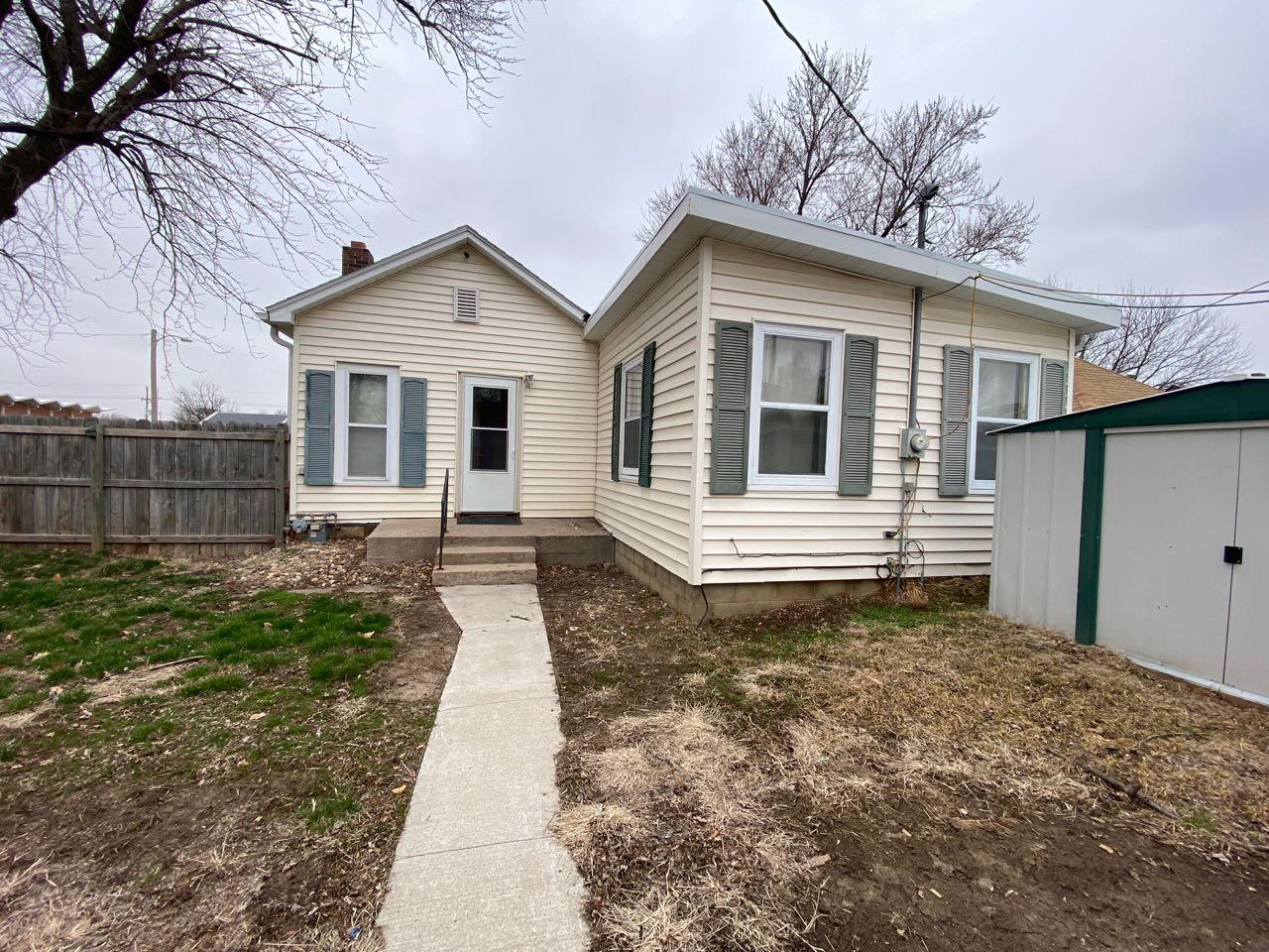 214 S 20th St Blair, NE 68008