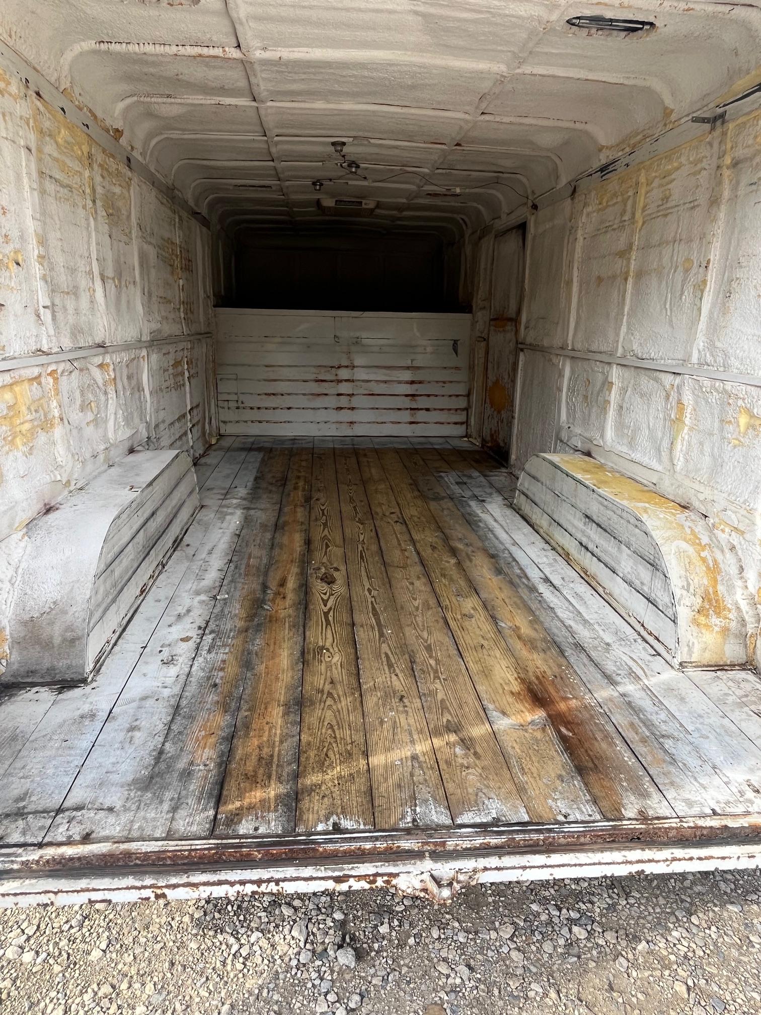 2001 WW Gooseneck Cargo Trailer