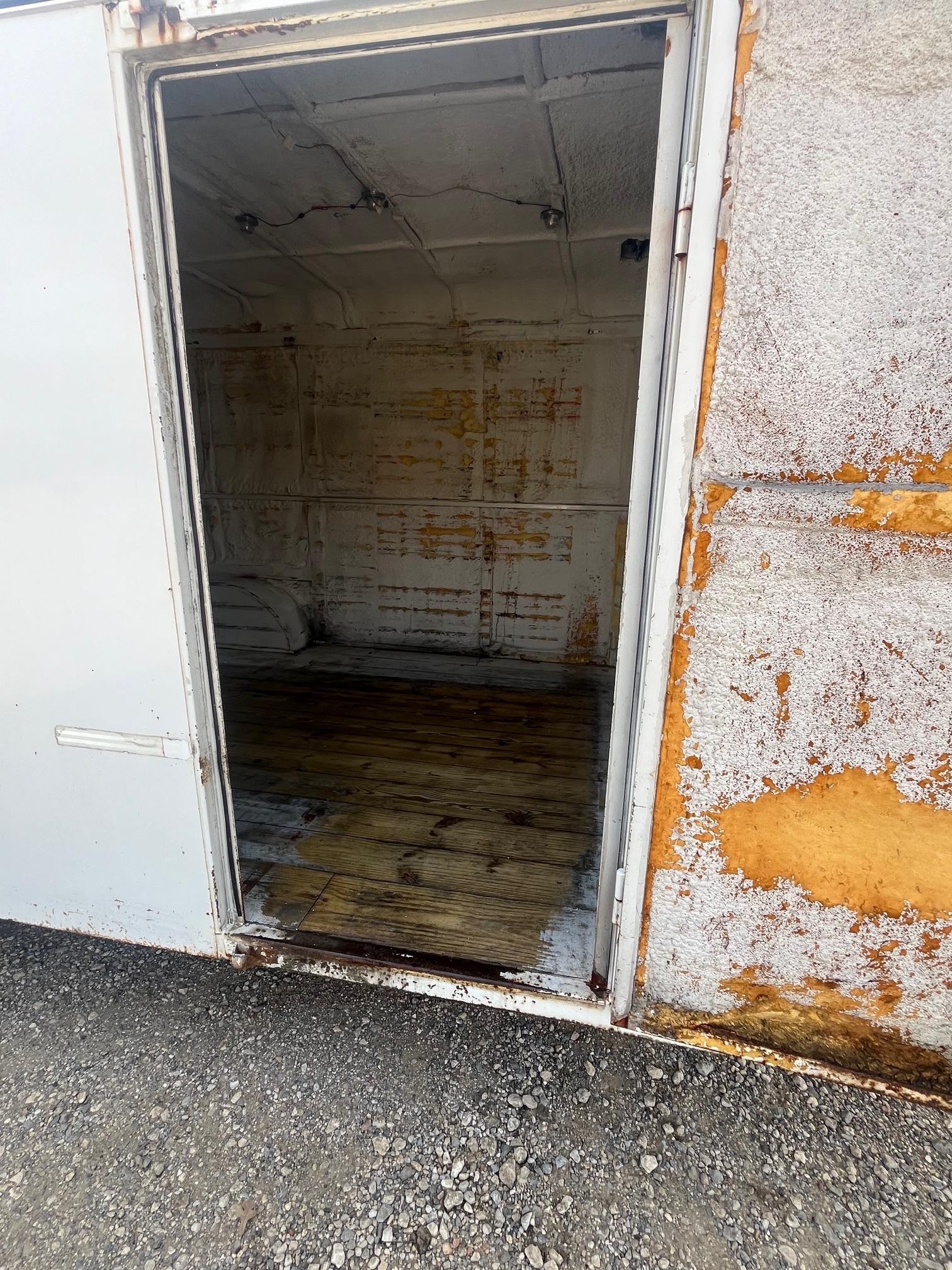 2001 WW Gooseneck Cargo Trailer