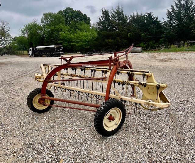 New Holland 256 Side Deliver Rake