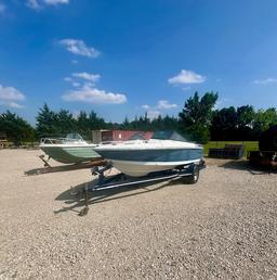 1986 Thundercraft Boat w/Mercury inboard motor