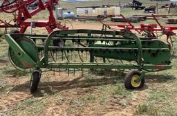 JOHN DEERE 650 SIDE DELIVERY RAKE