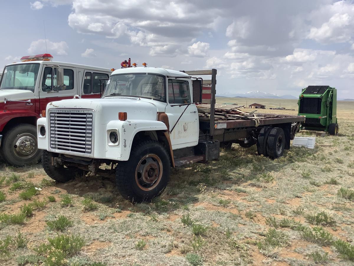 International Dual Flatbed