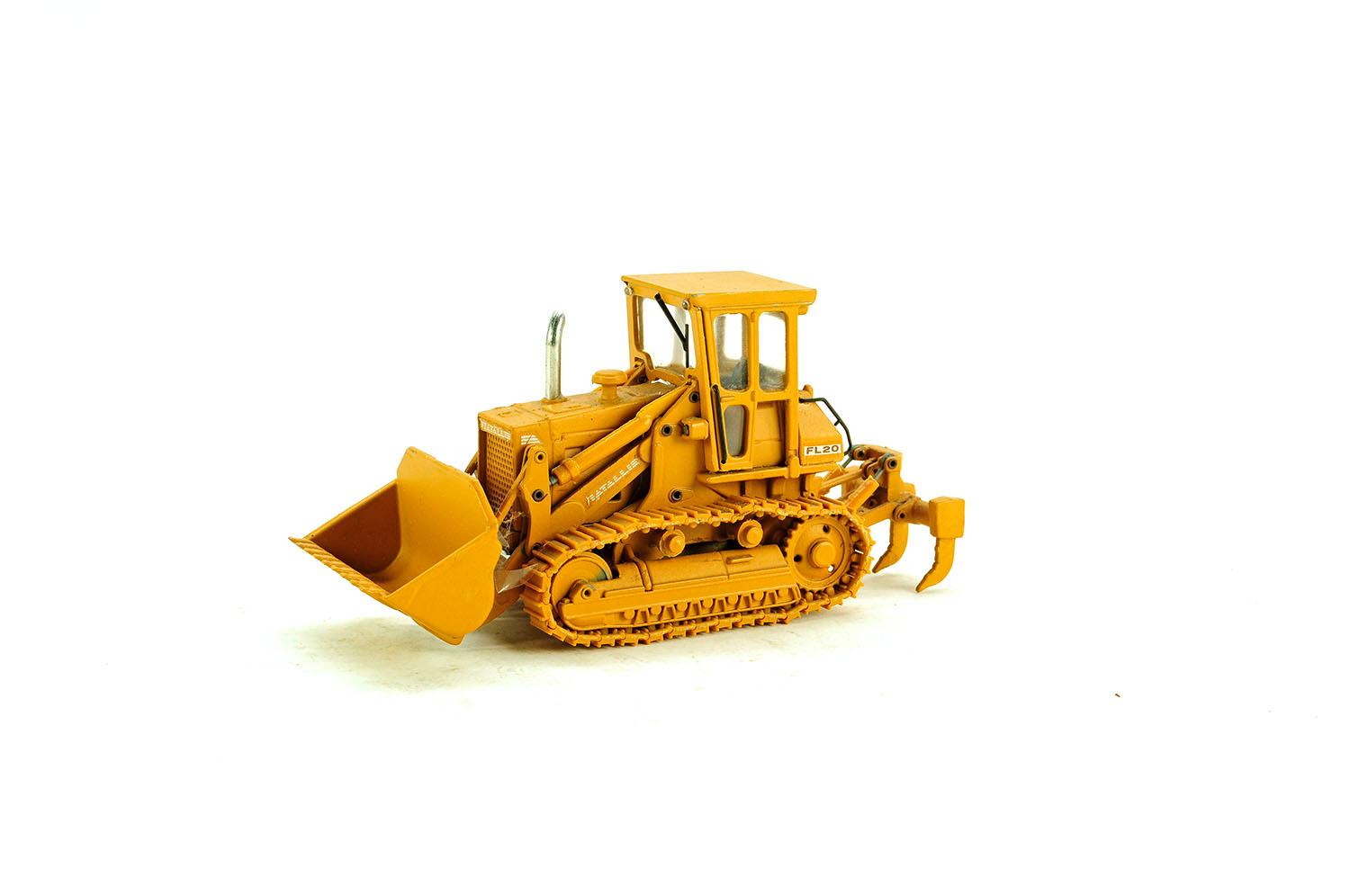 Fiat-Allis FL20 Dozer w/Ripper - Paint Chips