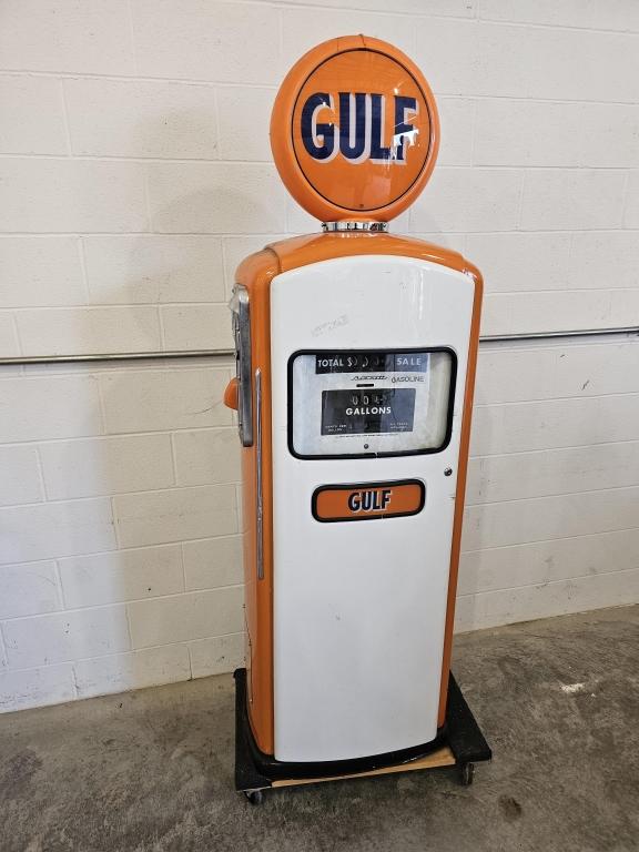 Bennett Gulf Gas Pump 77"