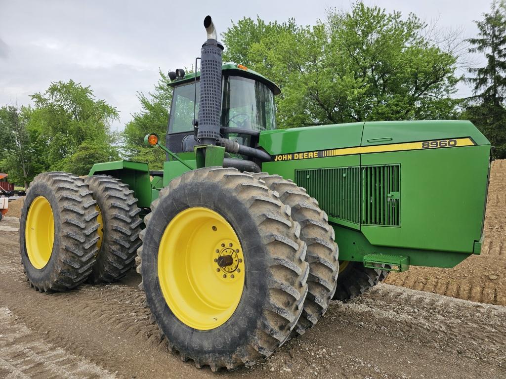 John Deere 8960 4x4 Tractor