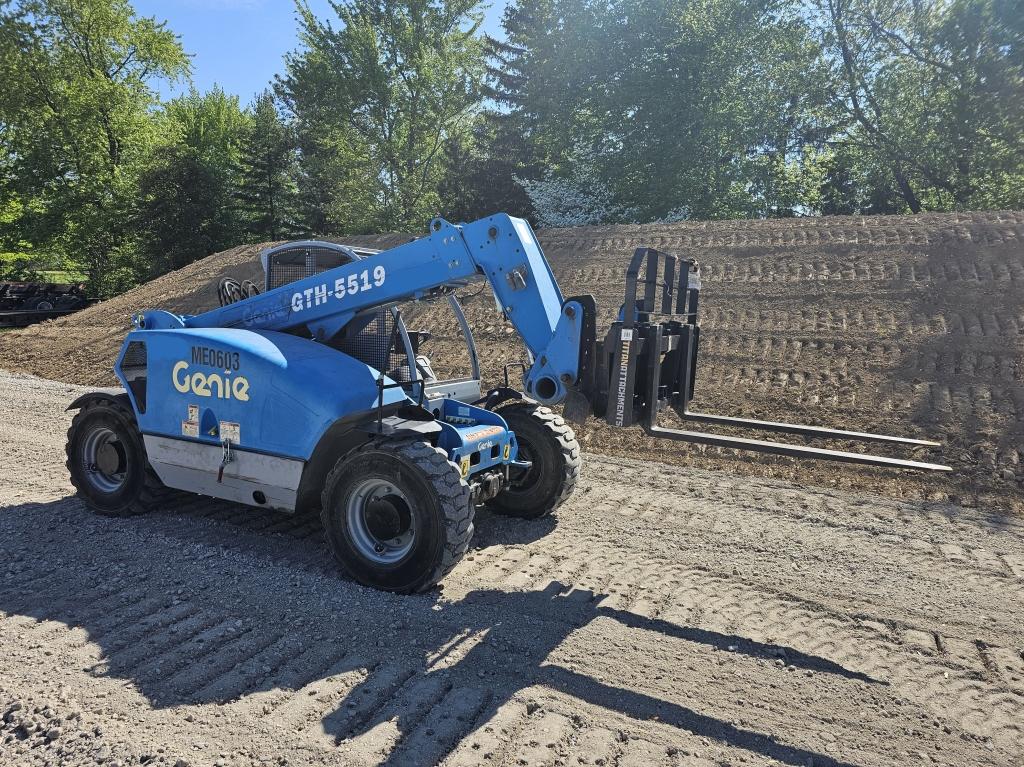 Genie GTH-5519 Telehandler