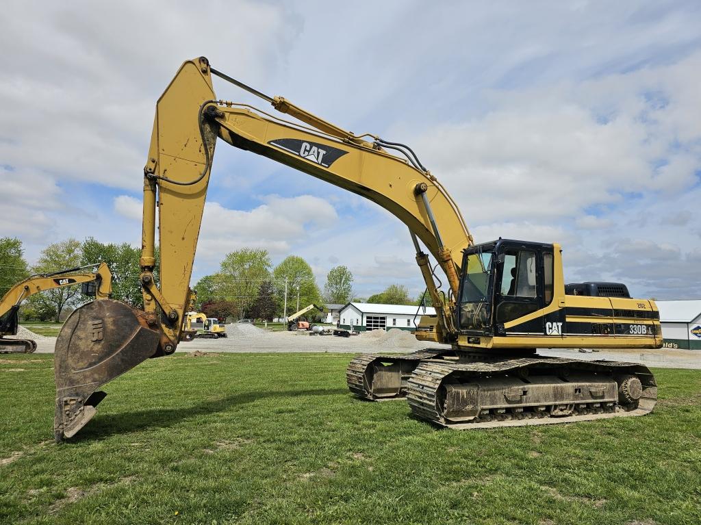 CAT 330B Excavator