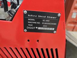 New/Unused Mini Compact SCL850 Track Loader