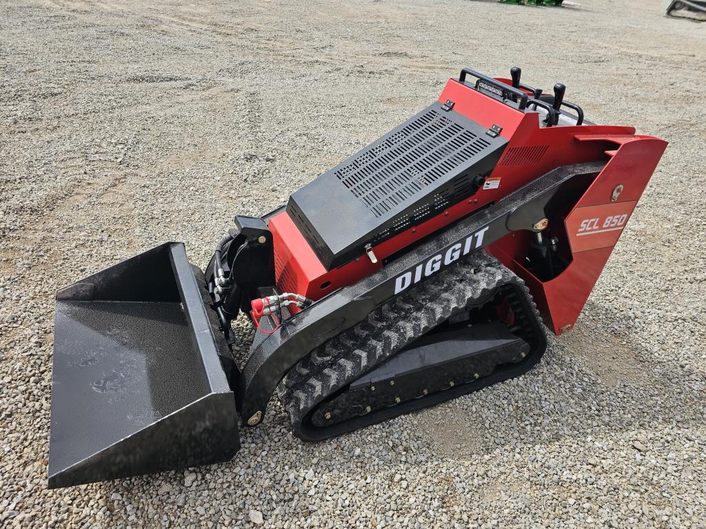 New/Unused Mini Compact SCL850 Track Loader