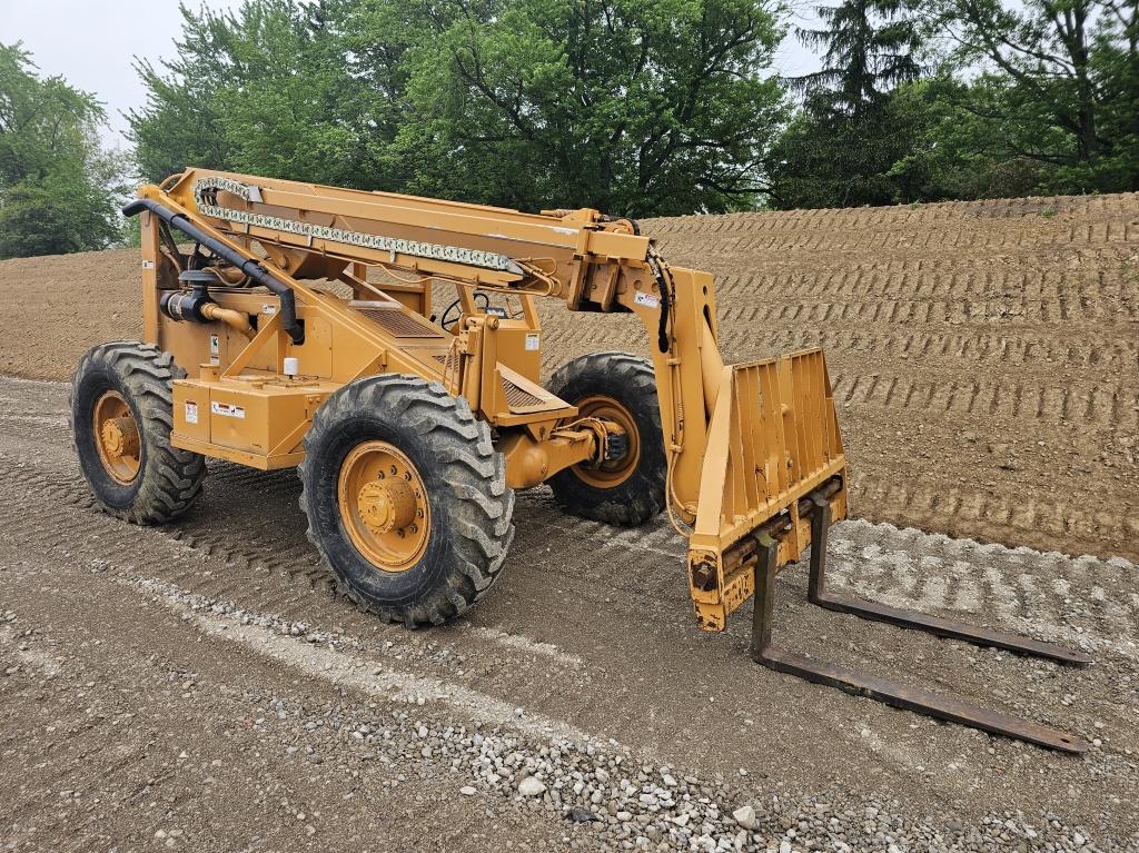 Pettibone 636 6000lb Telehandler