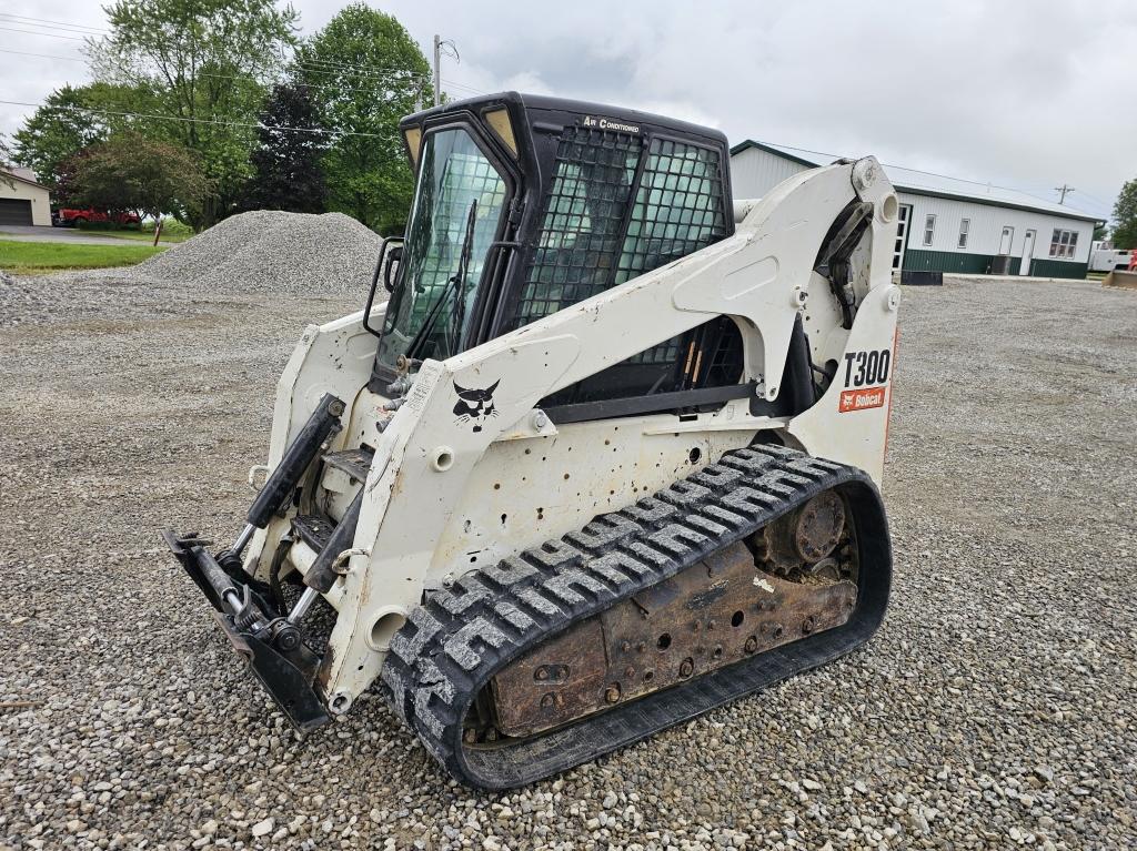 Bobcat T-300 Skid Steer Track Loader