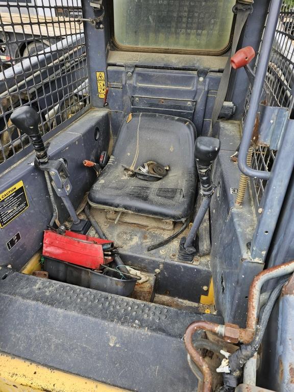 New Holland LS180 Skid Steer Wheel Loader