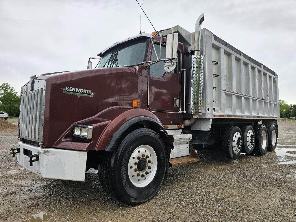 2000 Kenworth T800 Quad Axle Dump Truck