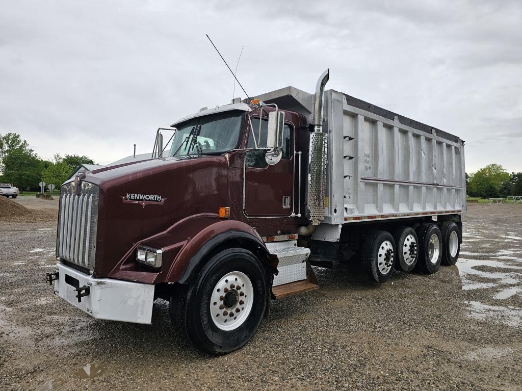 2000 Kenworth T800 Quad Axle Dump Truck