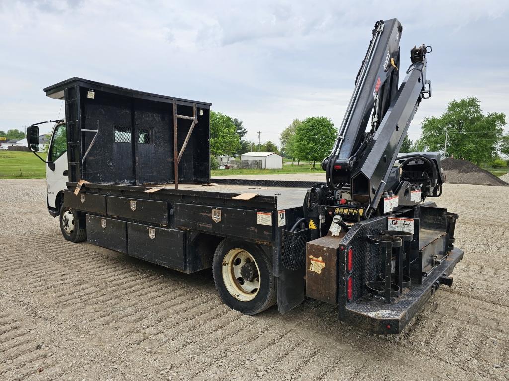 2018 Hino 195 Flatbed Crane Truck