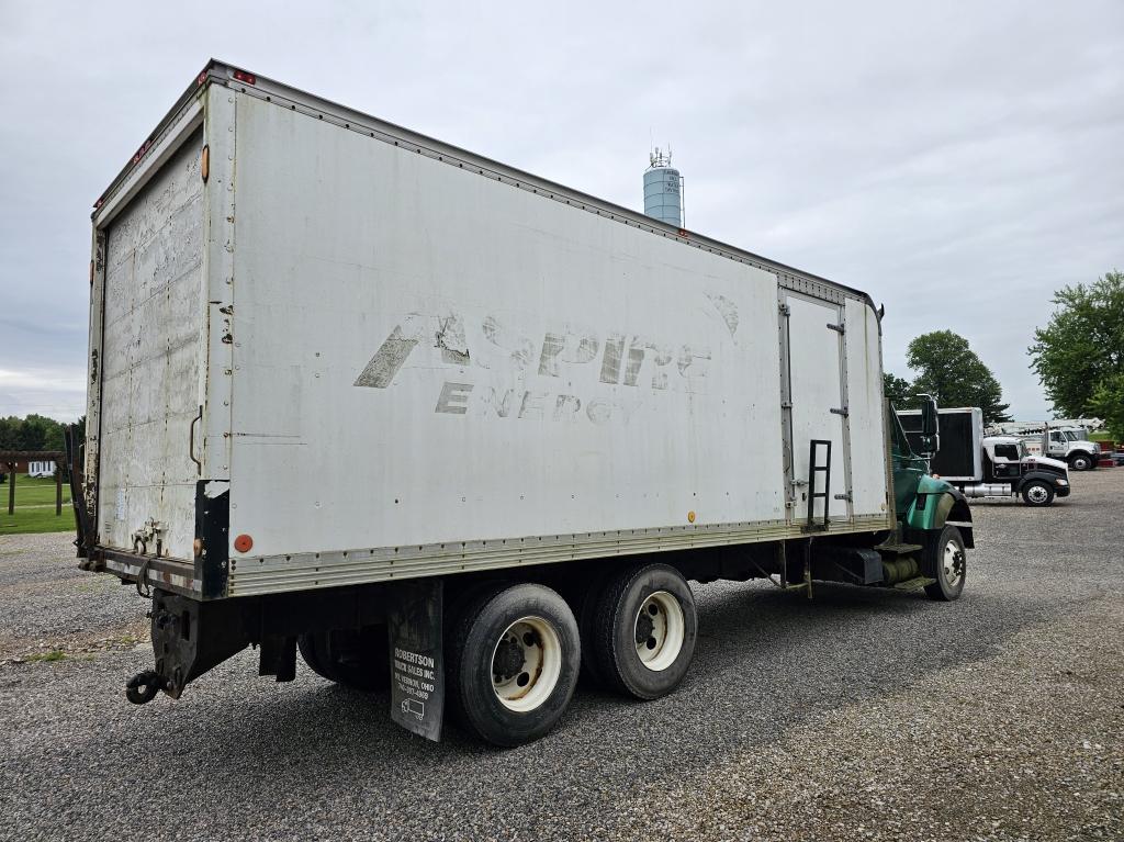 2003 IH 7600 Tandem Axle Box Truck