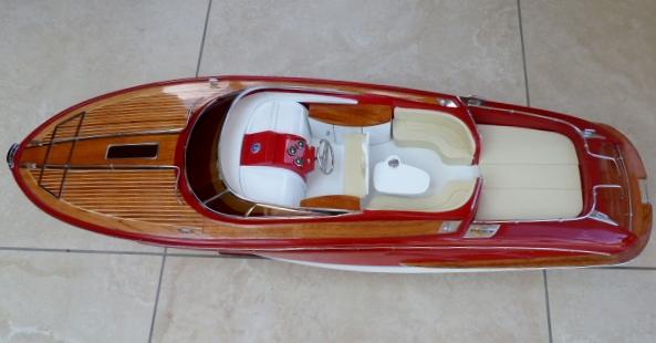 Riva 'Rivarama' scale model boat.