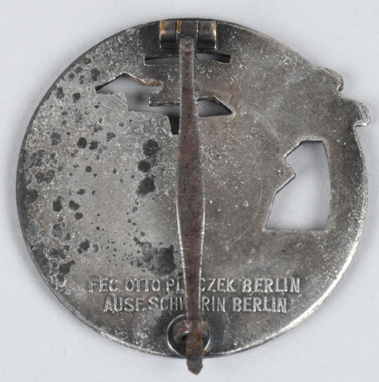 WWII GERMAN KRIEGSMARINE BLOCKADE RUNNERS BADGE