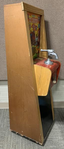 EXHIBIT DALE SIX SHOOTER ARCADE GAME