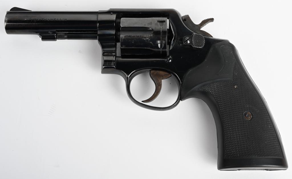 SMITH & WESSON MODEL 10-6 HEAVY BARREL REVOLVER