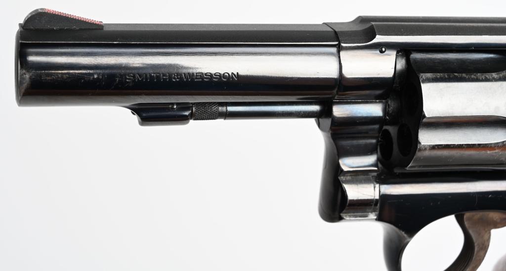 SMITH & WESSON MODEL 10-6 HEAVY BARREL REVOLVER