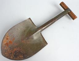 WWII AIRBORNE SHORT T HANDLED SHOVEL PARATROOPER