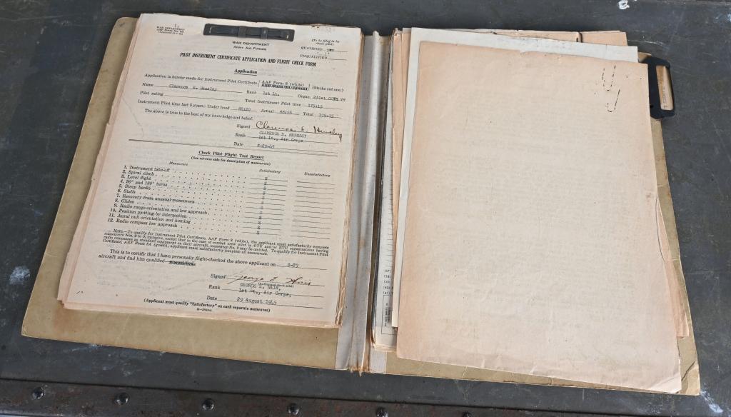 WWII NAMED PILOT GROUPING w/ PARACHUTE AND GEAR