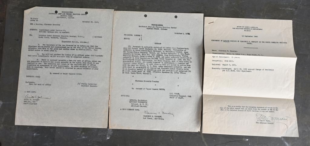 WWII NAMED PILOT GROUPING w/ PARACHUTE AND GEAR